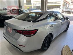 نیسان سێنترا